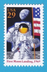 FIRST MOON LANDING 1969 STAMP 25th ANNV 1994 ASTRONAUT EARTH FLAG NEIL ARMSTRONG - Picture 1 of 1