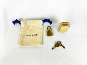Louis Vuitton lucchetto e chiavi (2) #320 - Foto 1 di 7