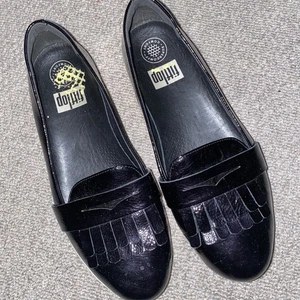 Fit Flops Size UK 6 Black Patent Slip Ons Worn Twice !!! - Picture 1 of 4