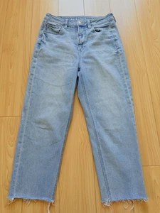 American Eagle hellblaue Denim Stretch Jeans Größe 4 | kurzer roher Saum 5 Pocket - Bild 1 von 7