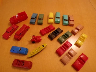 Lote de 21 piezas de coches de juguete de plástico de colección F&F Lido Renwal Plasticraft hechos en EE. UU. Foto 1 de 4