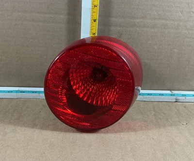 Luz trasera montada en panel cuarto lateral derecho Chevrolet Cobalt 2005-2010 cupé Foto 1 de 4