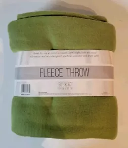 Fleece Throw Green Camo 50X60 Inch Polyester - Picture 1 of 2