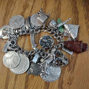 Pulsera vintage de plata de ley 7" 24 dijes algunos grabados 68,8 g - Imagen 1 de 15