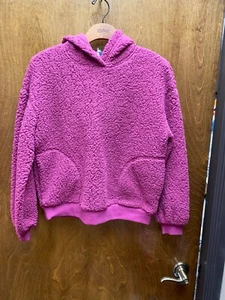 Women NWT "Universal Threads "fuchsia fuzzy pullover hoodie Size Sm. Reg $20.00 - Picture 1 of 2