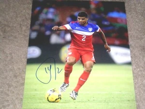DeAndre Yedlin AUTOGRAPHED TEAM USA WORLD CUP SOCCER 11x14 PHOTO COA - Picture 1 of 2