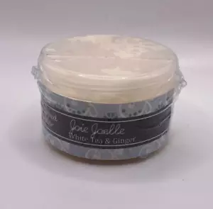 Joie Joelle Weißer Tee und Ingwer geschlagene Sheabutter Lotion + Vitamin E 4 Oz. - Bild 1 von 2