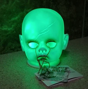 NEW Haunted Hollow Halloween LED Doll Head Prop Decor 4"H - Picture 1 of 7