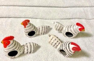 Chicken Napkin Holder Wood Figurine Hen Rooster Hand Painted Set of 4 - Vintage - Imagen 1 de 6