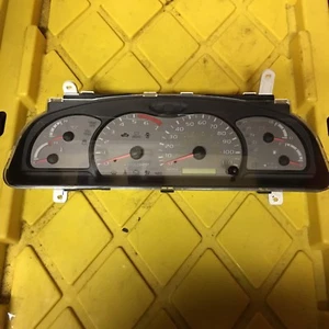 01-04 SEQUOIA Speedometer Instrument Gauge Cluster MPH 4x2 Skid Control OEM - Bild 1 von 3