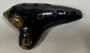 Antico flauto popolare vintage in argilla Ocarina B2 made in Austria (A10) - Foto 1 di 12