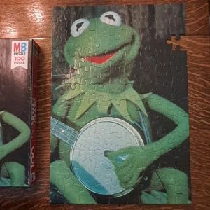 Vtg. 1979 Kermit The Frog 100 Pc. Jigsaw Puzzle MB Missing 1 Pc. - Picture 1 of 10
