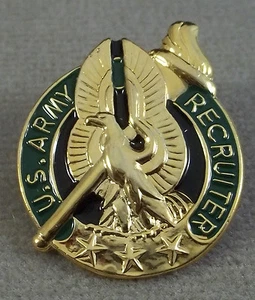 Insignia miniatura reclutador básico de 3 estrellas del ejército de Estados Unidos - Imagen 1 de 2