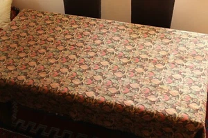 TOVAGLIA da ARREDO ANNI 70 DI LANA CON DECORI A MOTIVO RINASCIMENTALE TOVAGL - Foto 1 di 18