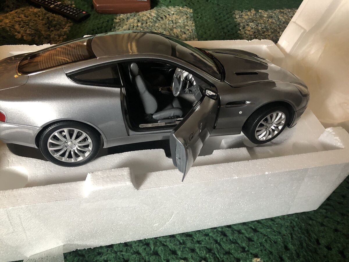 Kyosho James Bond Aston Martin Diecast & Toy Vehicles for Kyosho James Bond Aston Martin Diecast & Toy Vehicles for
