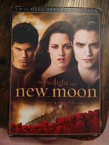 The Twilight Saga: New Moon DVD 2009 2-Disc Set - Picture 1 of 2