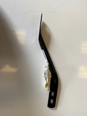 Новый оригинальный производитель GM CHEVROLET EXPRESS передний бампер боковой кронштейн 25725663 B216 - Изображение 1 из 4