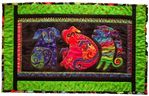 Laurel Burch Handmade Table Runner Dogs & Puppies Machine Quilted 27.5x17" - Picture 1 of 3