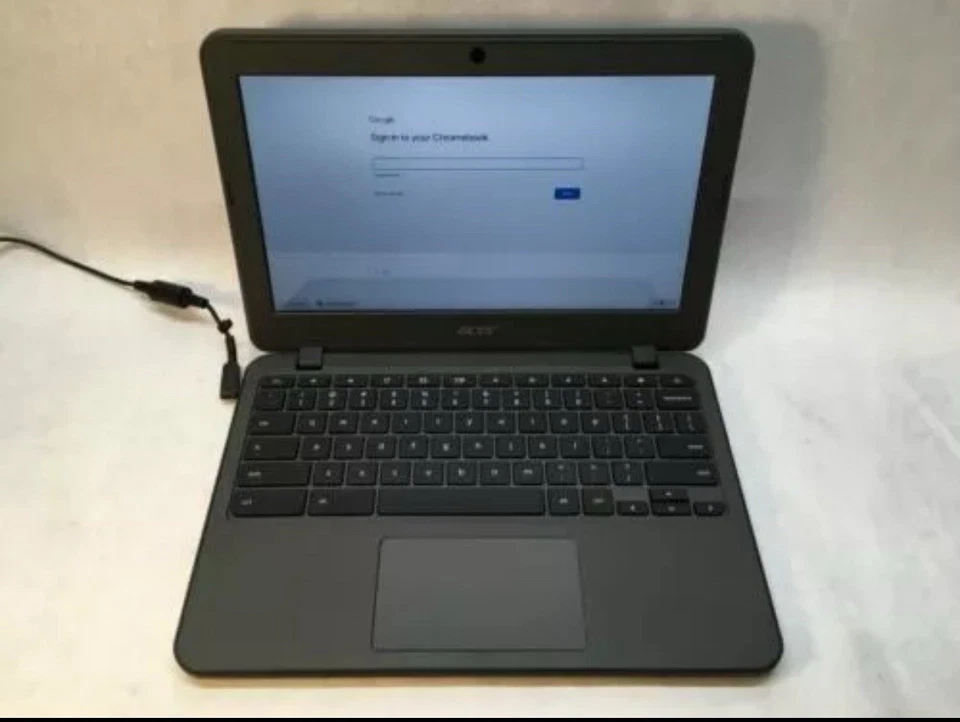 Acer C731T Touchscreen Chromebook 11.6"  Celeron 1.6GHz 4GB RAM 16GB FAST FAST - Image 1 of 4