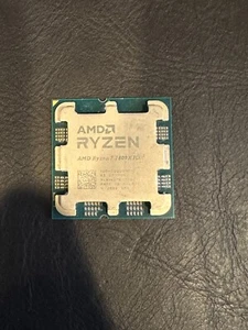 AMD Ryzen 7 7800X3D Processor (5 GHz, 8 Cores, Socket AM5) - Used - Picture 1 of 3