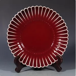 Bel piatto in porcellana smaltata rossa dipinto a mano arte da collezione - Foto 1 di 7