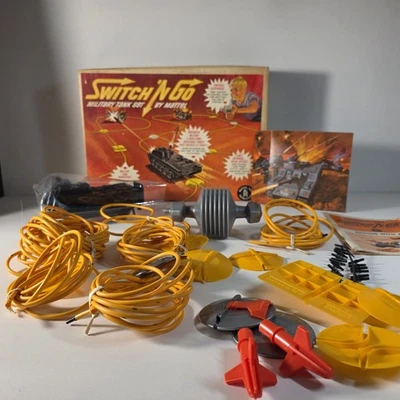 VINTAGE  1965 MATTEL"SWITCH-N-GO" Military Tank Set Complete And Working. - Image 1 of 4