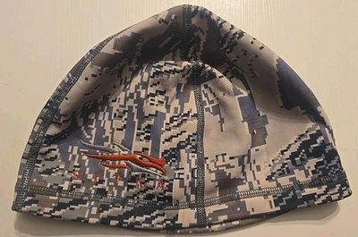 MINT Sitka Gear Optifade Camouflage Lightweight Traverse Beanie Hunting One Size - Image 1 of 2