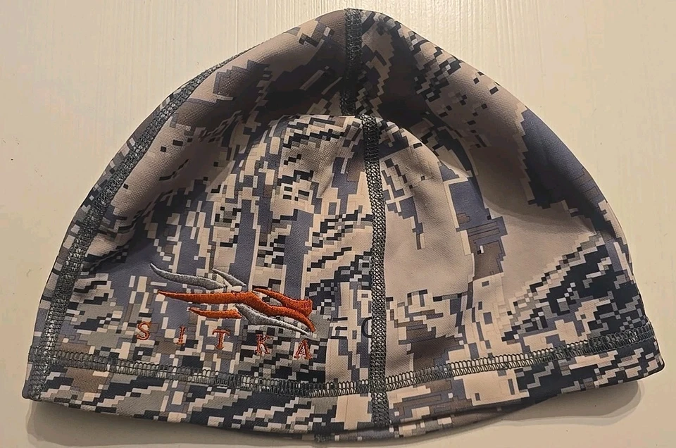 MINT Sitka Gear Optifade Camouflage Lightweight Traverse Beanie Hunting One Size - Image 1 of 2
