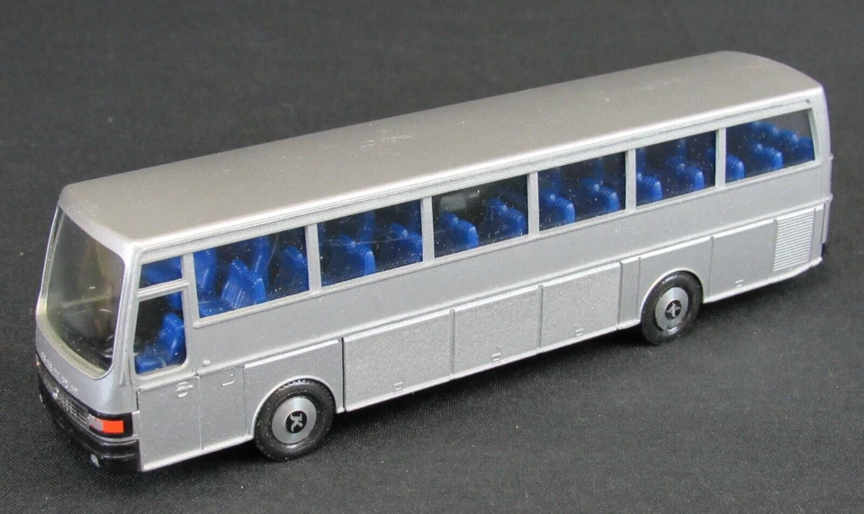 Cursor-Modell 579 1:60 Diecast Kassbohrer Setra Typ S 215 HD Bus MIB MZ672 - Image 1 of 4