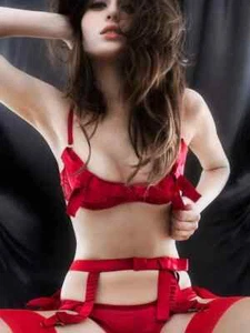 Agent Provocateur GEBURTSTAGSANZUG BH aus roter Seide AP Größe 4 - neu mit Etikett - Bild 1 von 6