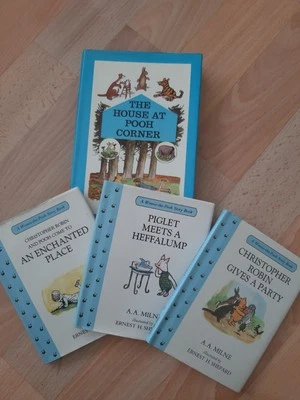 Winnie the Pooh book bundle - vintage House at Pooh Corner & 3 small story books - Image 1 of 4