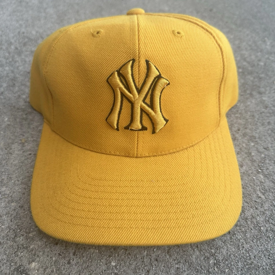 Gorra gorra vintage de lana con logotipo alternativo de los Yankees de Nueva York logotipo liso mlb años 90 Foto 1 de 4