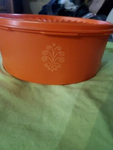 Vintage Tupperware Servalier Orange #1204-12 With Lid 1205-1 - Picture 1 of 3