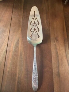 National Silver Co Silverplate Intricate Floral Handle Cake/Pie Server - Picture 1 of 6