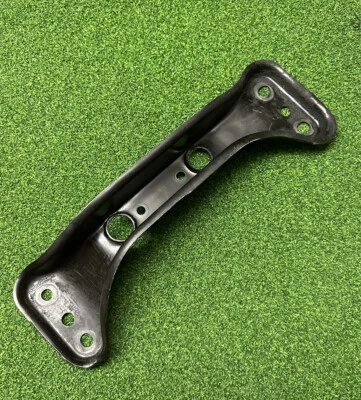 Nissan 240sx KA24 Transmisión Crossmember OEM “A” Foto 1 de 4