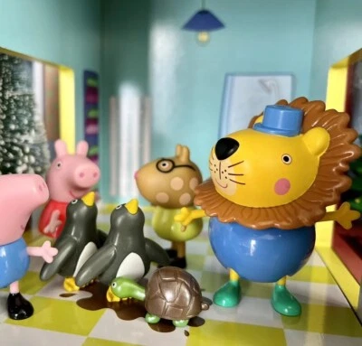 NIB Rare Mr Leo Lion & Tiddles the Tortoise & penguins & Peppa,George,Pedro Pony - Image 1 of 4