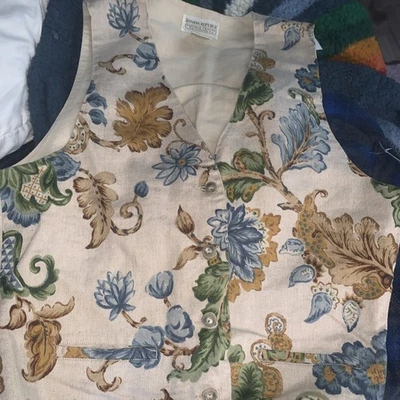 Винтажный женский жилет Banana Republic с цветочным рисунком размер средний - Изображение 1 из 4