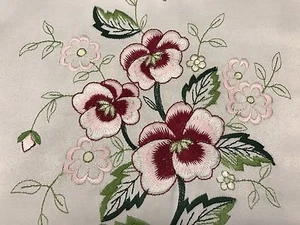 Red Rose Embroidered Tablecloth Cutwork Placemat Runner Scarf Wedding Party Deco - Picture 1 of 12