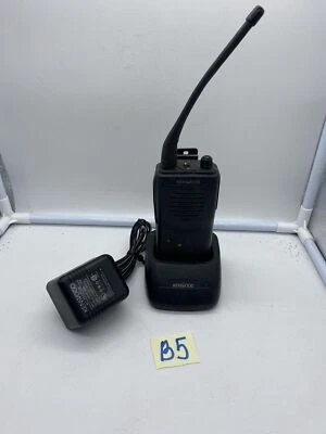Kenwood TK-3100 UHF FM Radio W/ Charging Base/Battery Might Need To Be Replaced - Image 1 of 4