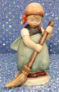 FIGURA "LITTLE SWEEPER" MI HUMMEL GOEBEL #171 4/0 TMK 7 ALEMANIA OCCIDENTAL - Imagen 1 de 5