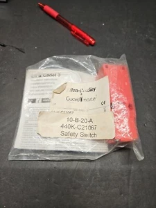 Allen Bradley Guard Master  440K-C21067 Series A 💥Ships Fast 💥New - Picture 1 of 5