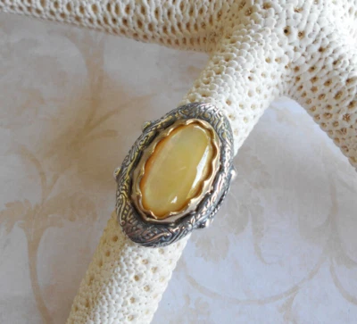 Carolyn Pollack Oxidized Sterling Oval Yellow Mother of Pearl Ring  Sz 5.25 55B1 - Image 1 of 4