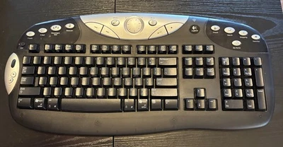 LOGITECH Wireless Y-RJ20 Bluetooth Keyboard No Dongle Untested  - Image 1 of 4