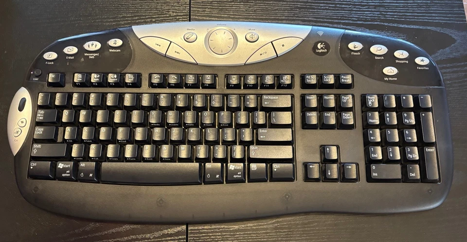 LOGITECH Wireless Y-RJ20 Bluetooth Keyboard No Dongle Untested  - Image 1 of 4