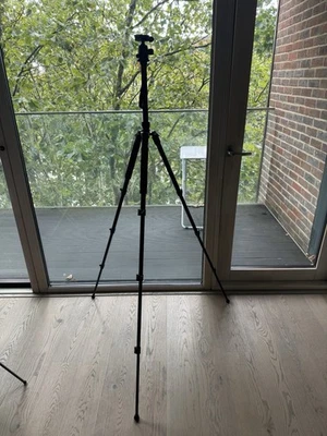 ZOMEI Portable Professional Tripod&Ball Head compact unit for Travel. - Image 1 of 4