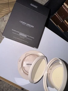 Laura Mercier Translucent Ultra- Blur Pressed Setting Powder - 0.22 oz - Picture 1 of 2