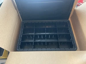 Lewis ESD Trennwandbehälter, Box DC2025 - mit Deckel, Trennwände - Uline S-24187 - Bild 1 von 4