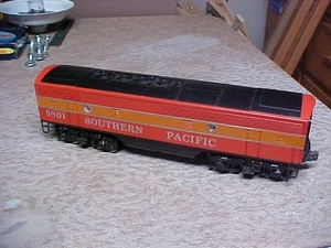 Lionel  O Gauge SP Daylight F3 Non-Powered B-Unit  9801 - Picture 1 of 7