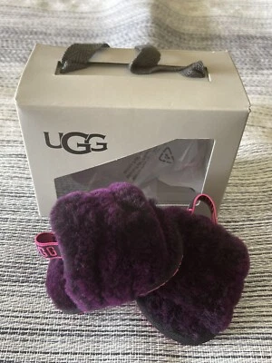 ugg pelusa sí san valentín  Foto 1 de 3
