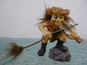 David Enterprises Longtailers Resin Figurine by Anthony Fisher Pixie Troll Elf - Picture 1 of 6